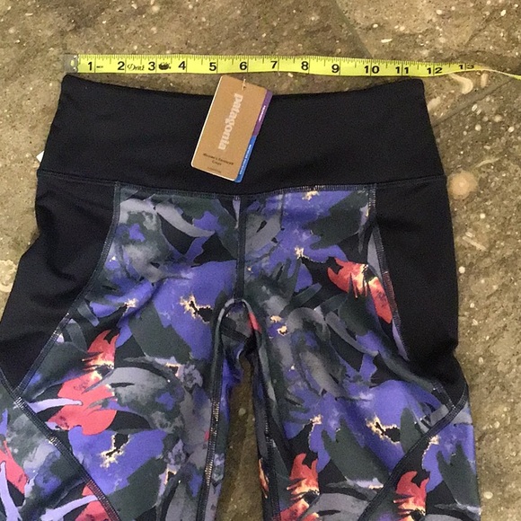 Patagonia Centered Crops, XS, NWT - Picture 5 of 14